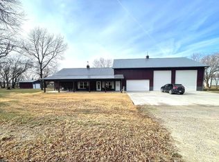 925 S Forrest St, Douglass, KS 67039