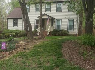 7091 Doefield Dr, Kernersville, NC 27284