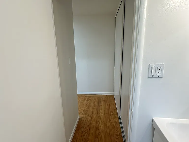 5445 Broadway #1 — Photo 29