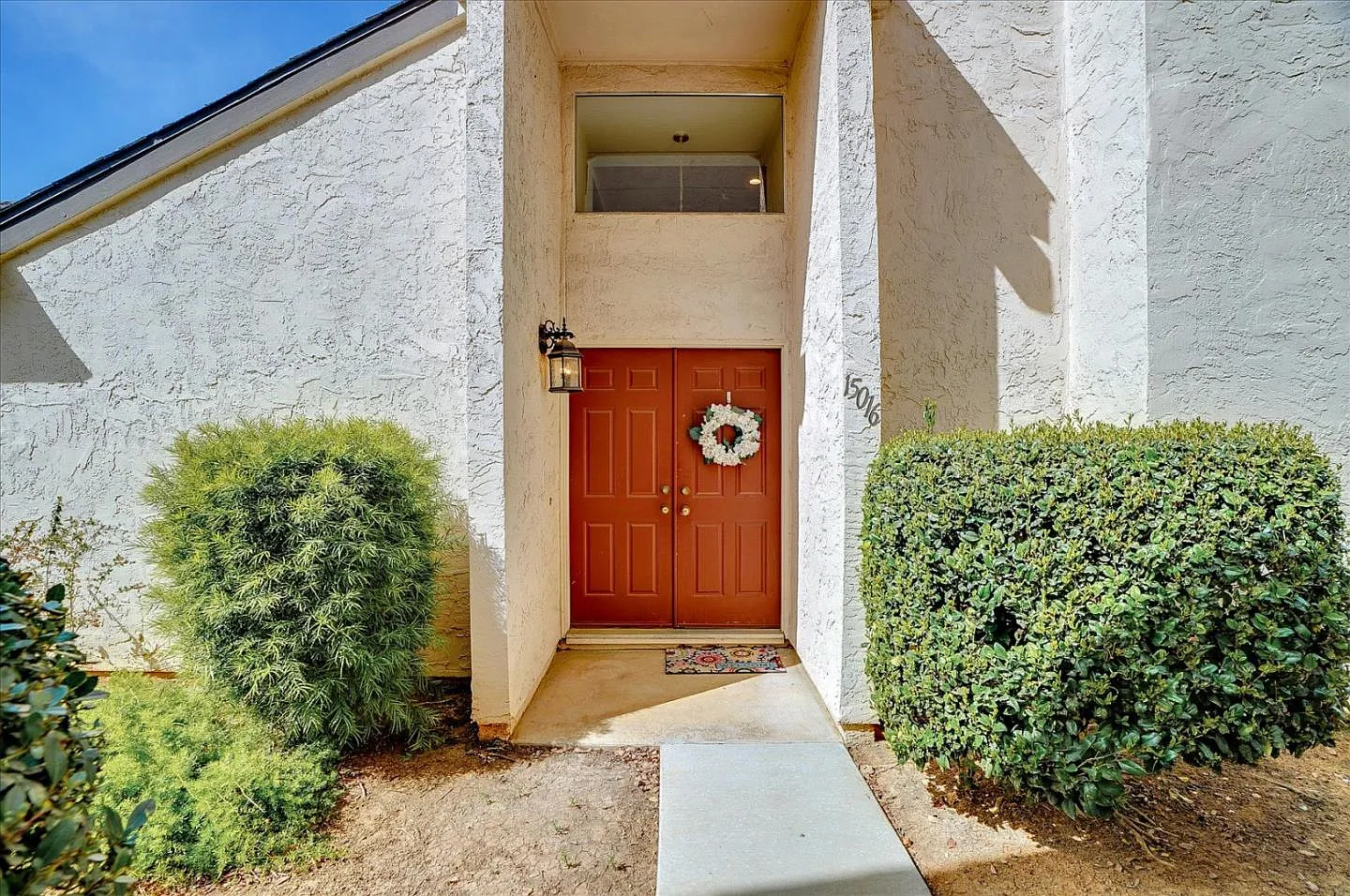 15016 Shasta Ln photo 1