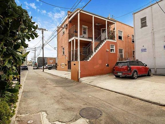 4th image of 1304 Pacific Ave