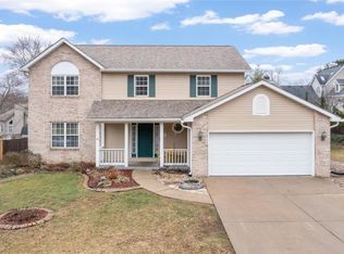4 Pine Valley Dr, Collinsville, IL