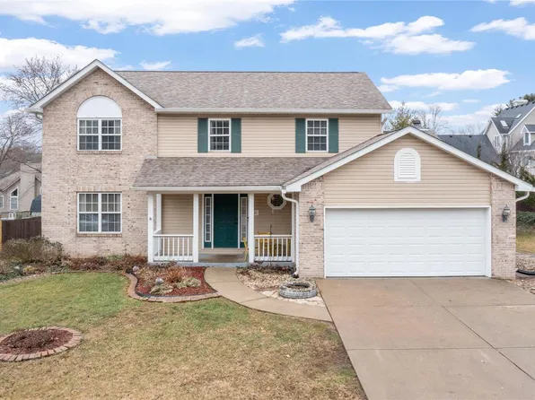 4 Pine Valley Dr, Collinsville, IL 62234