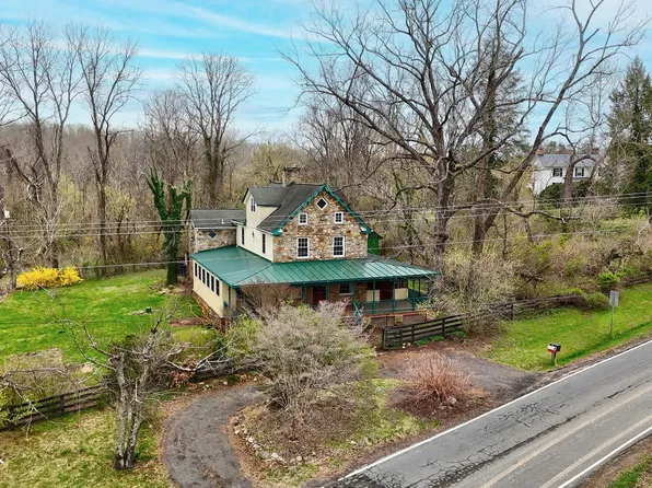 329 Old Bridge Rd, Amissville, VA 20106