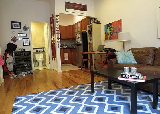 Rented by Avenue Real Estate | media 12