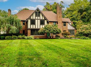 474 Overbrook Rd, Elyria, OH 44035