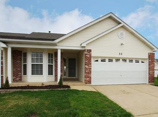 33 Twelve Oaks Ct, Saint Peters, MO 63376