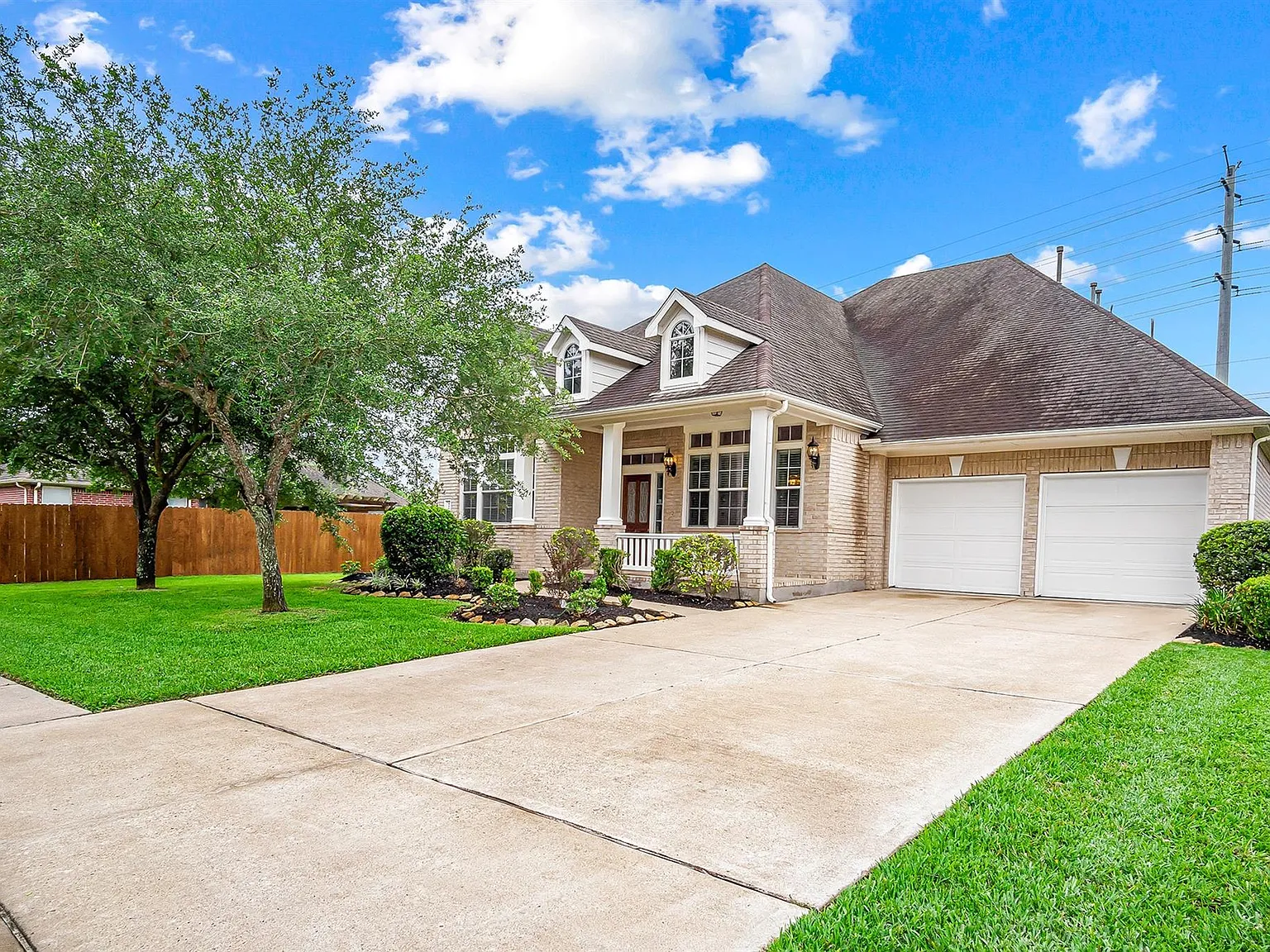 4 bed, 3.0 bath, 2966 sqft, $3,100 — Photo 1