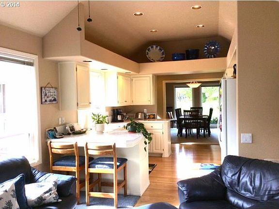 2nd image of 32349 SW Lake Dr