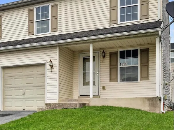 1015 Alexander Dr, Temple, PA 19560