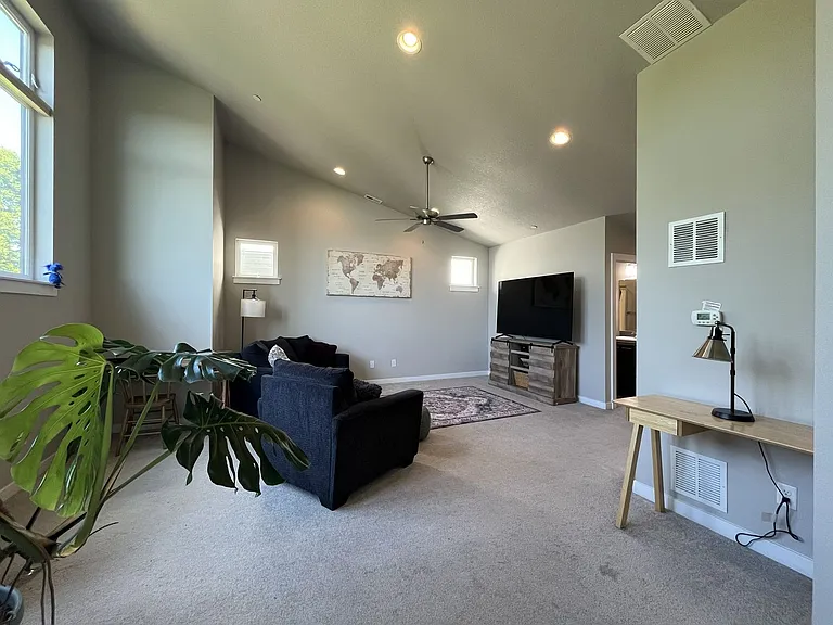 11393 SW Barber St — Photo 44