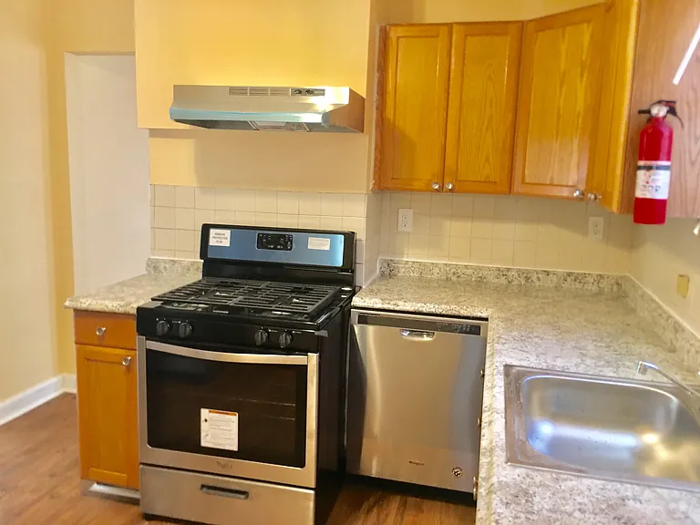 230 Commercial Ave — Photo 6