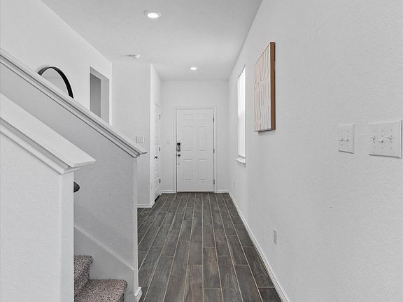 3rd image of 149 Oak Canopy Ct