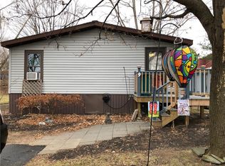 9 Gwyn Ln, Bloomfield, NY 14469