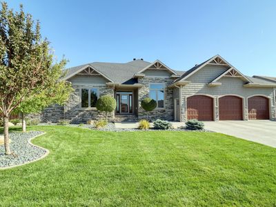 2607 McLeod Dr E, West Fargo, ND, 58078