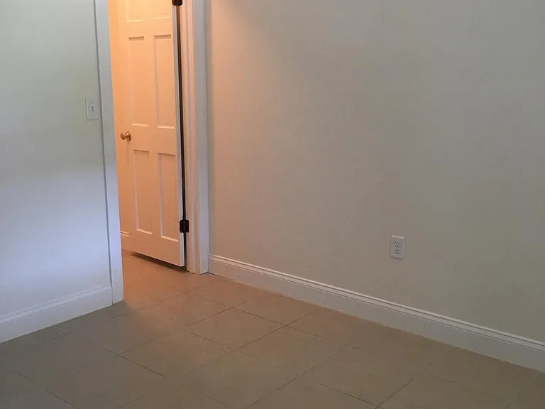 364 Bearded Oaks Cir — Photo 10