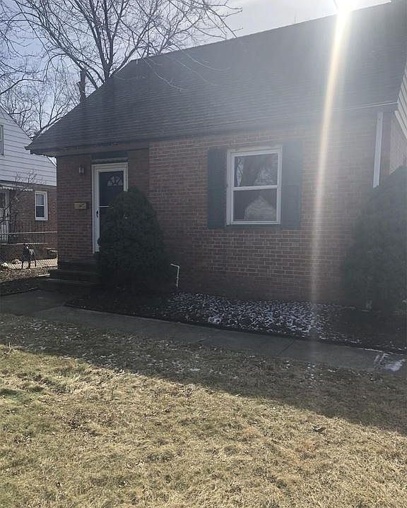 1st image of 25350 Marsdon Ave