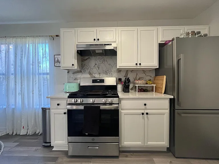 2511 E Stassney Ln — Photo 9