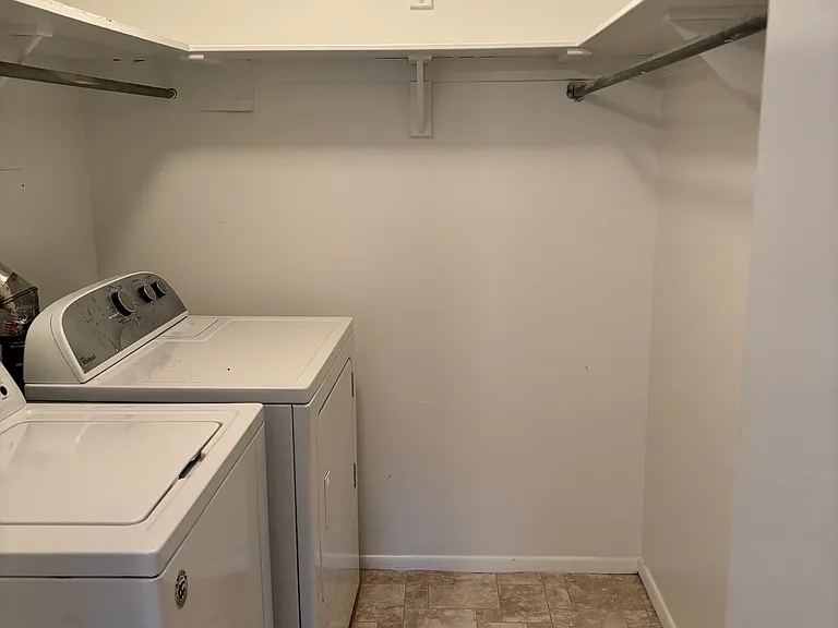 713 Ashlawn Pl #713 — Photo 8