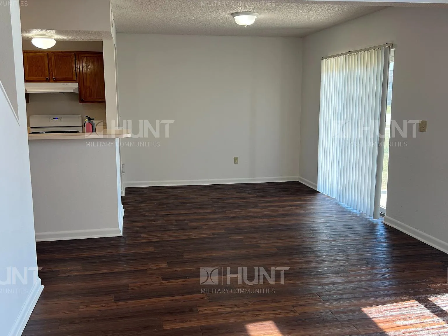 3 bed, 2.5 bath, 1244 sqft, $2,300 — Photo 4