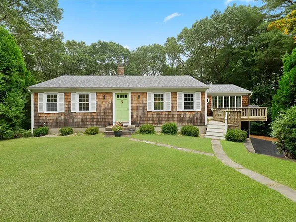 9 Lofty Heights Rd, Westerly, RI 02891