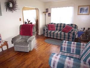 4th image of 2850 Woodland Dr