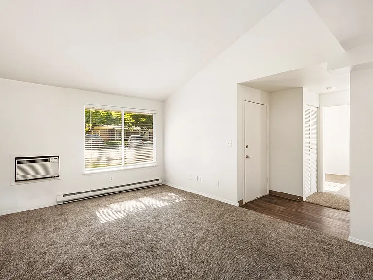 Park View Apartments — Photo 28