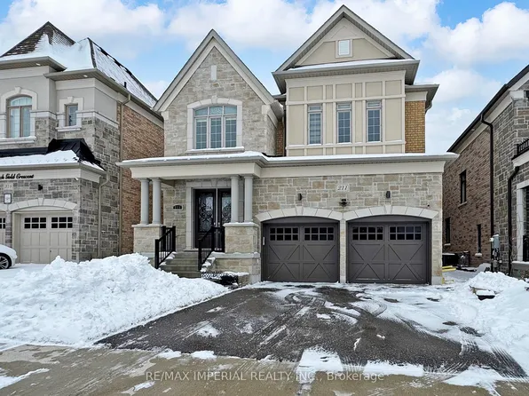 211 Touch Gold Cres, Aurora, ON L4G 3X4