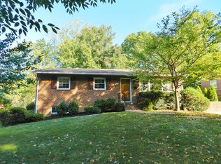 507 Kingsley Rd SW, Vienna, VA 22180