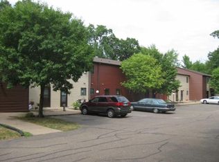 557 E Park Ave APT 211, Chippewa Falls, WI 54729