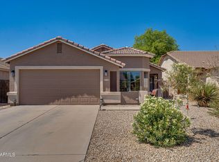 2738 E Silversmith Trl, San Tan Valley, AZ 85143