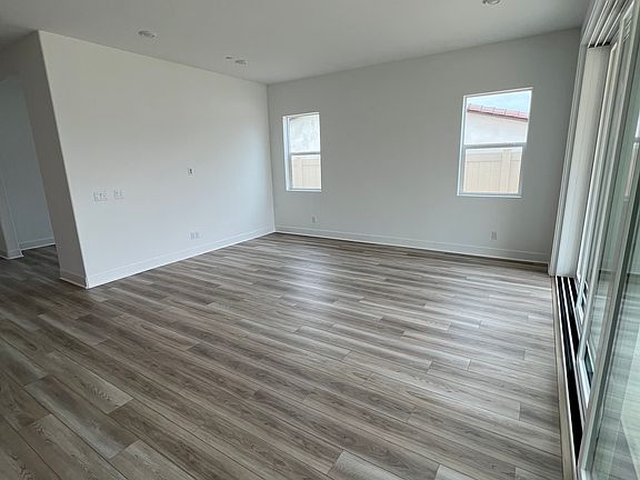 3rd image of 24545 Via Sendero