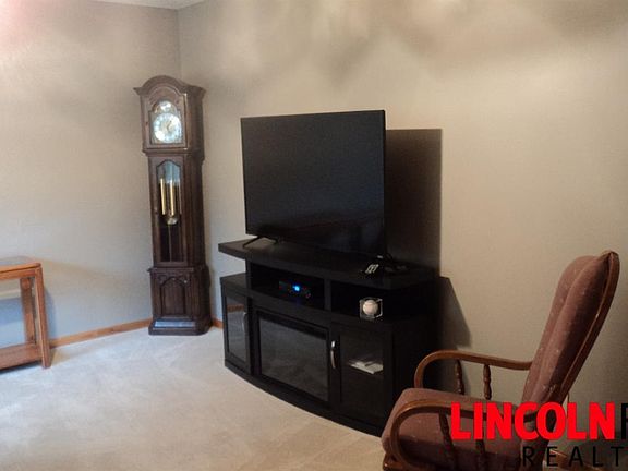 3rd image of 5631 Elk Cir