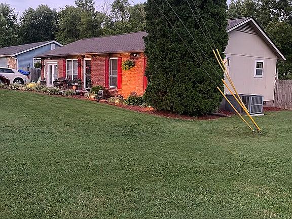 4th image of 3800 Vienna Dr
