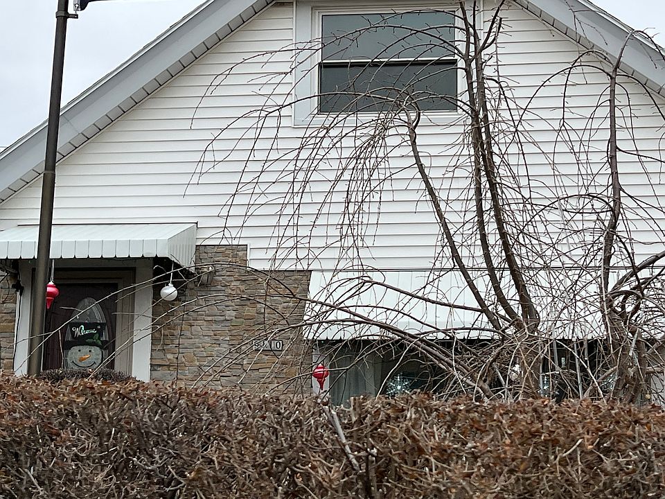 2nd image of 9110 W Greenfield Ave