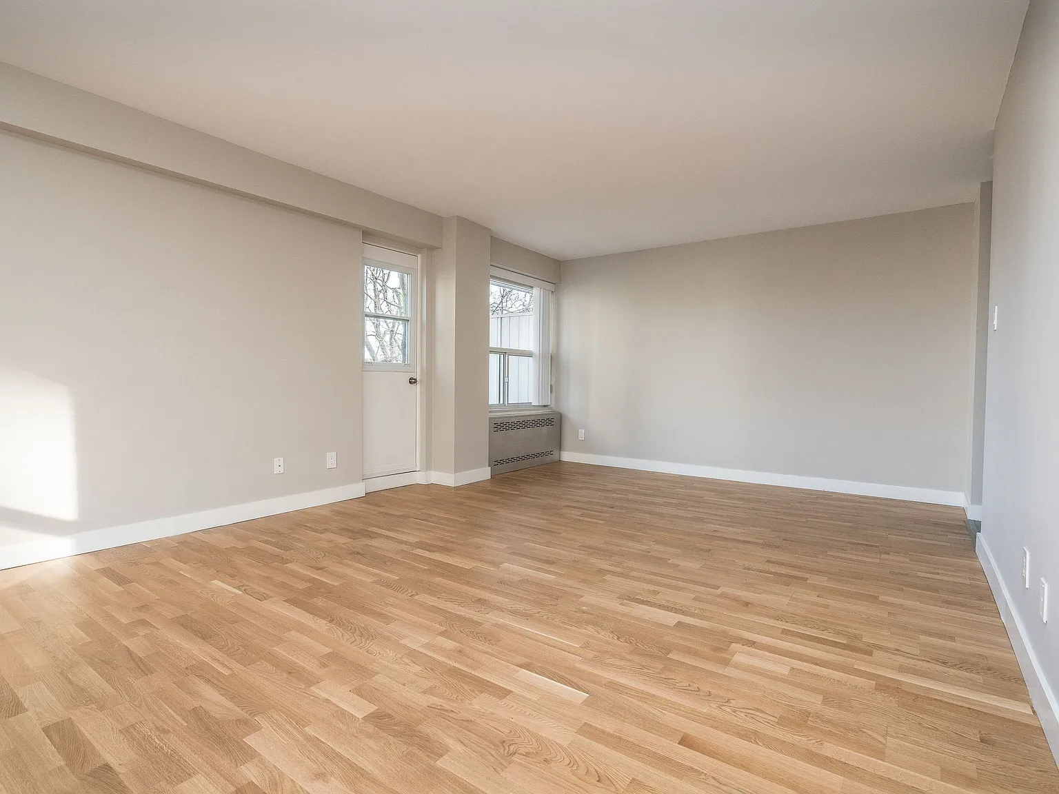 99 Tyndall Avenue — Photo 3