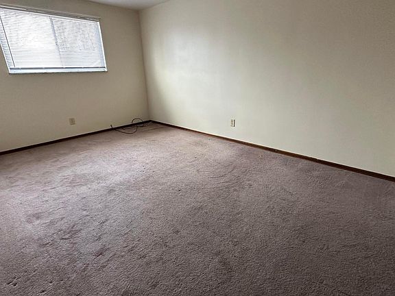 3rd image of 770 Brady Ave #15