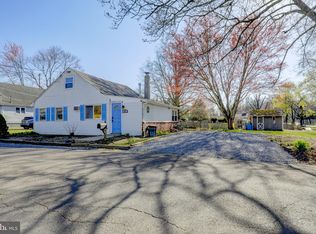 47 Ribsam St, Hamilton, NJ 08619