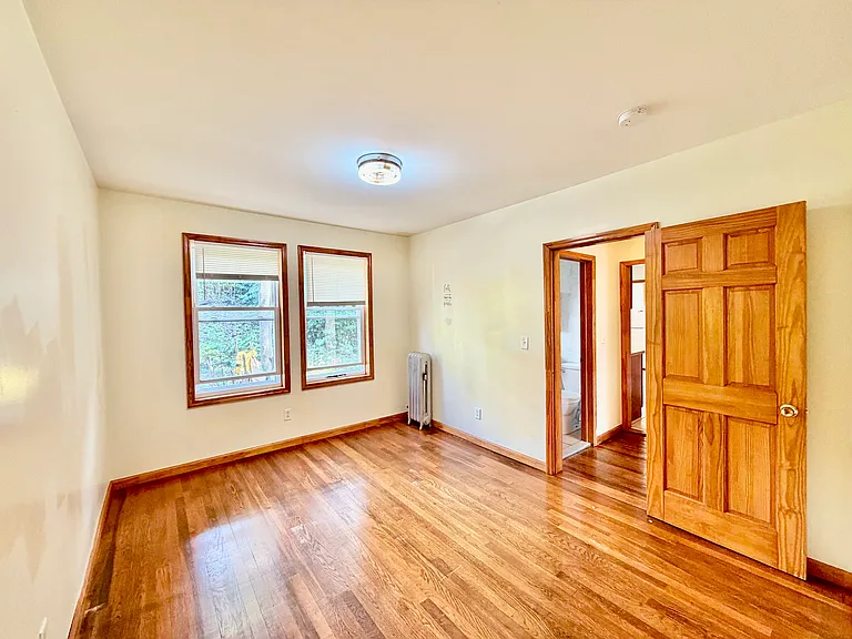 18 Bigelow St #16 — Photo 12