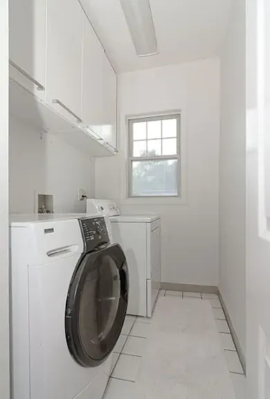 76 King St #2 — Photo 12