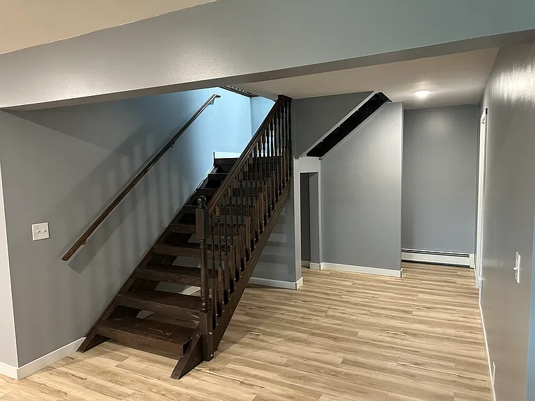 309 Riverside Dr — Photo 14