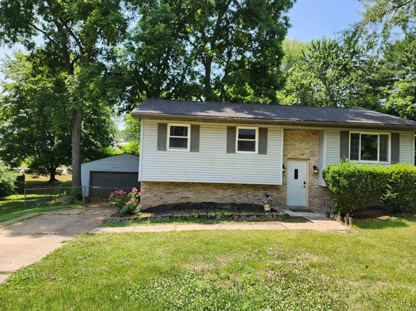 6679 Concord Dr, Newburgh, IN 47630