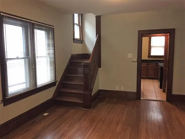 3 bed, 1350 sqft, $1,700 — Photo 4