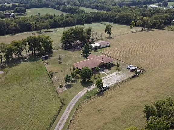 2nd image of 2306 County Road 4145