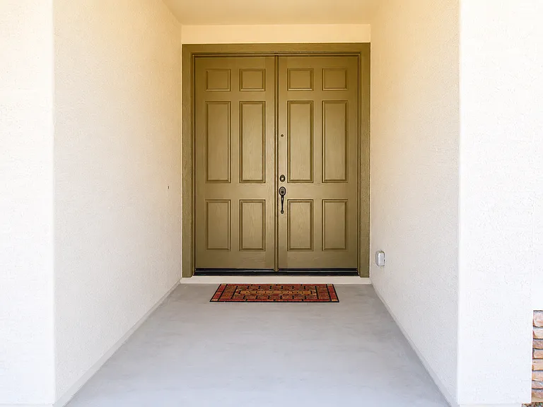 3279 E Anika Dr — Photo 2