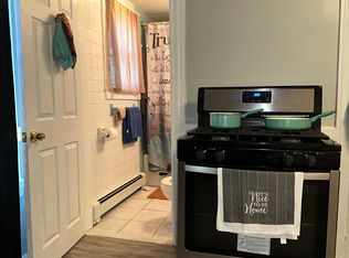 109 Kenyon Ave #1R, Pawtucket, RI 02861