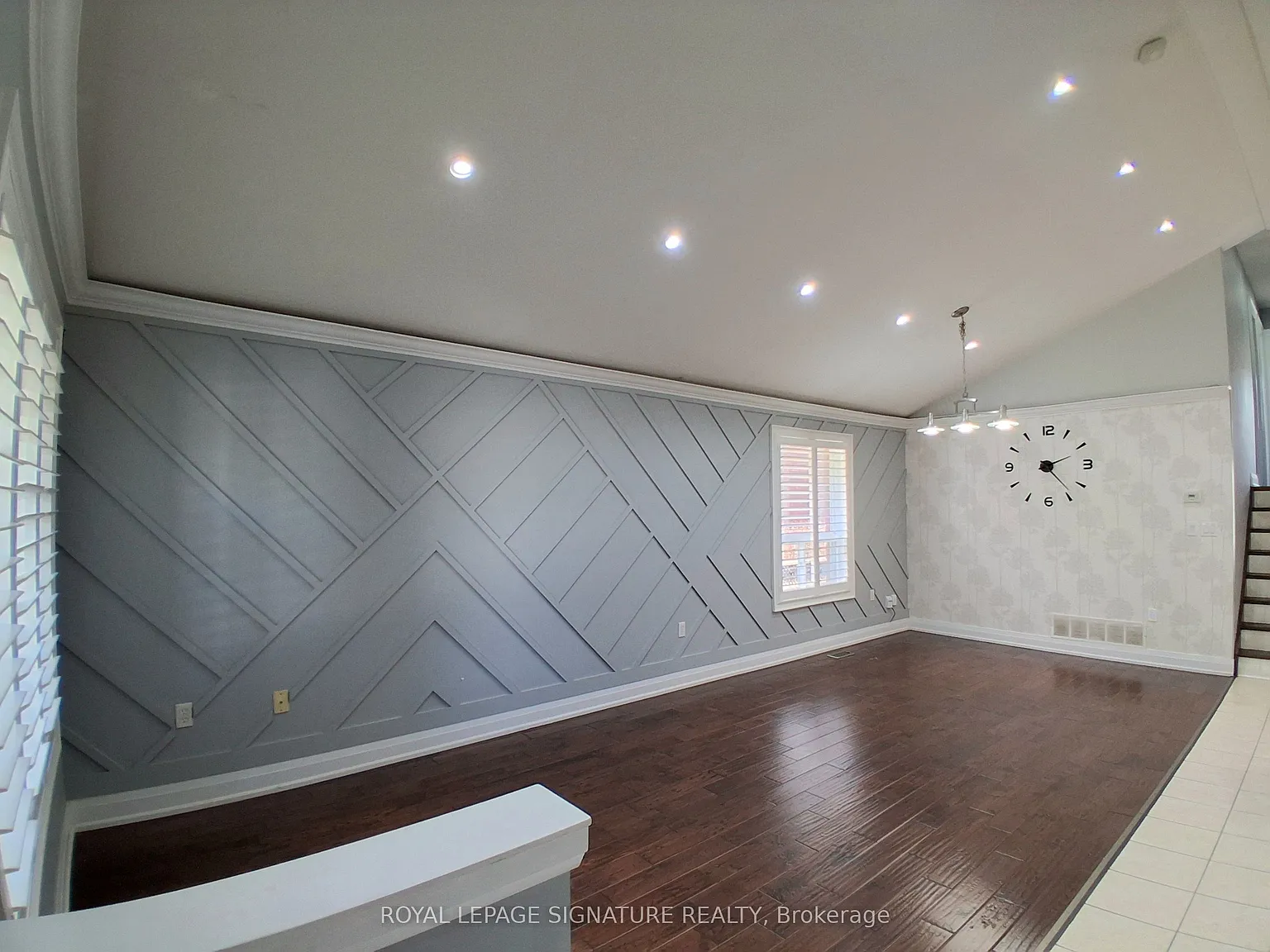 4 bed, $3,200 — Photo 1