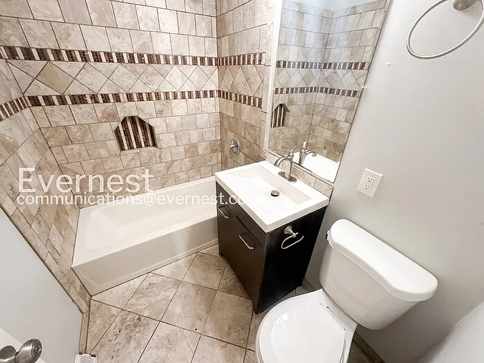 8109 NE 51st St — Photo 16