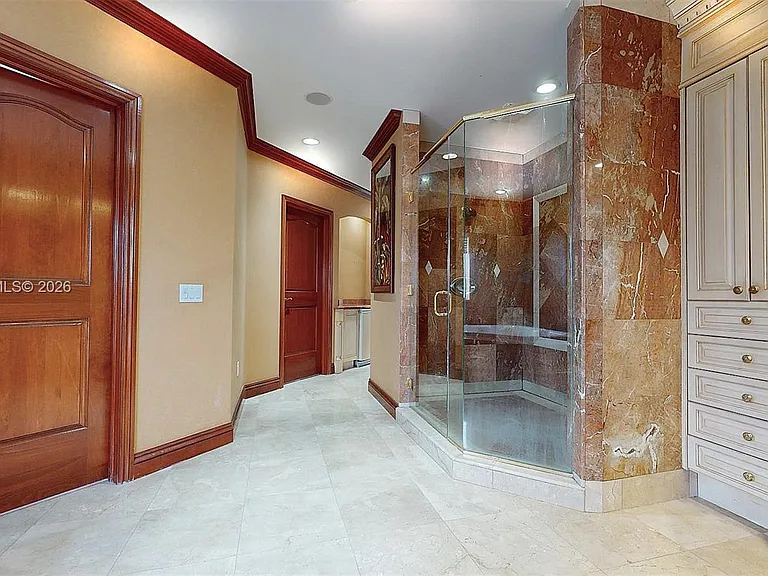 1131 Stillwater Dr — Photo 32
