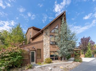 218 Cedar Heights Dr, Duncansville, PA 16635